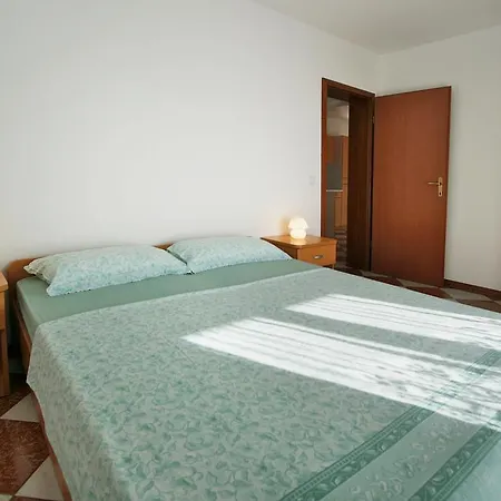 Apartament Ava