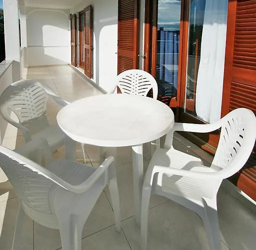 Ava アパート ポレッチ